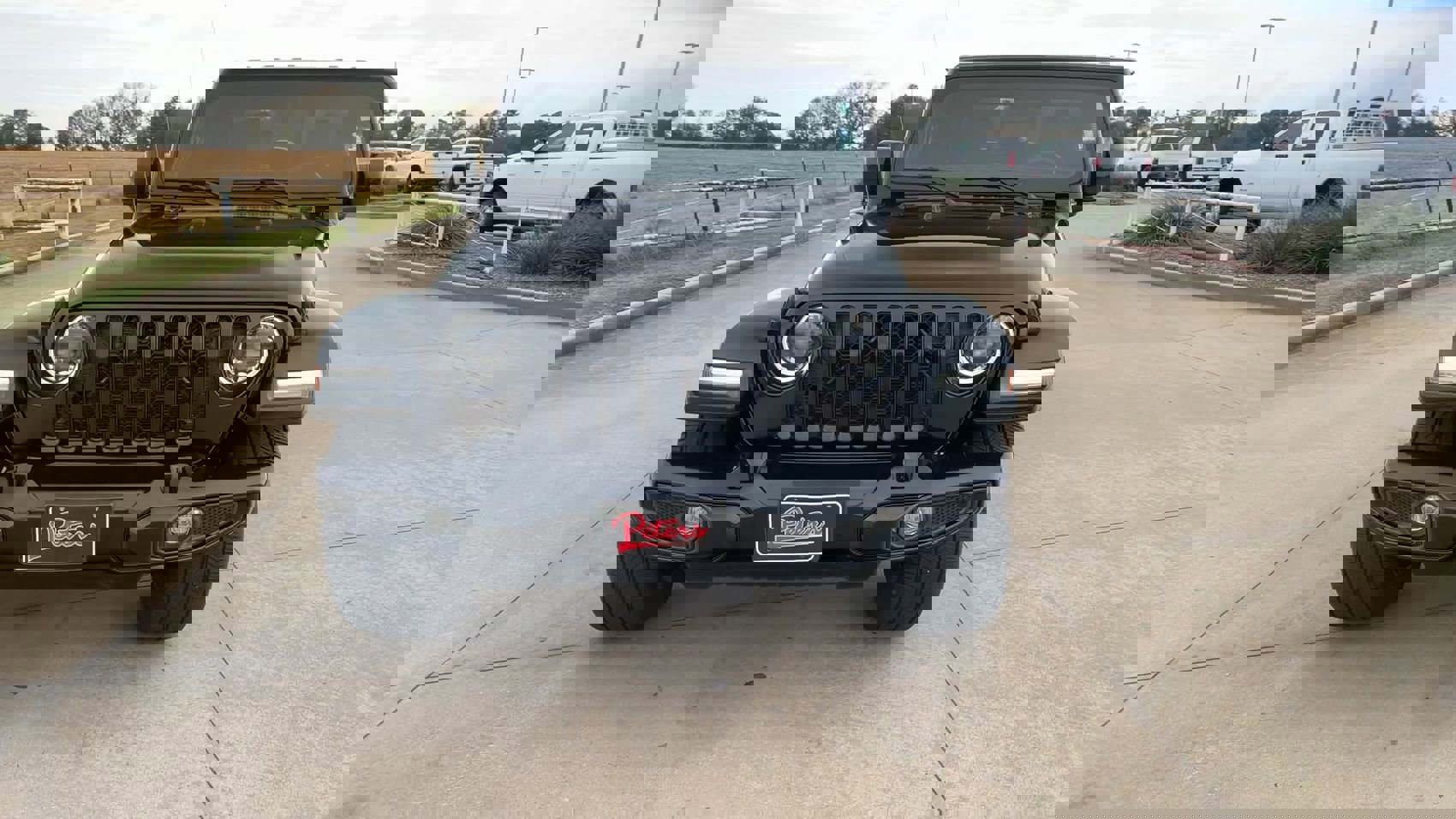 Used 2023 Jeep Gladiator Overland image 4