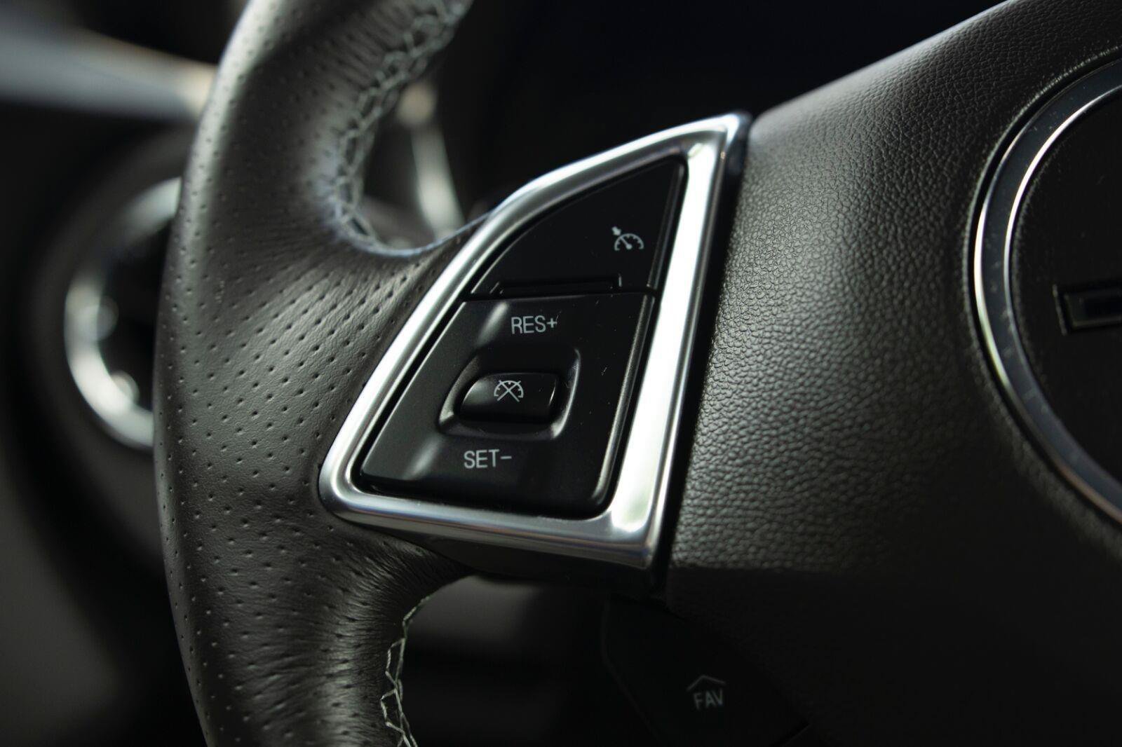 Used 2023 Chevrolet Camaro SS RWD image 4