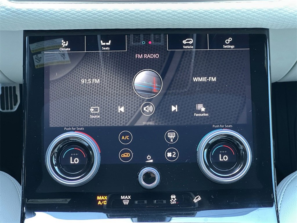 Used 2020 Land Rover Range Rover Velar R-Dynamic S image 21