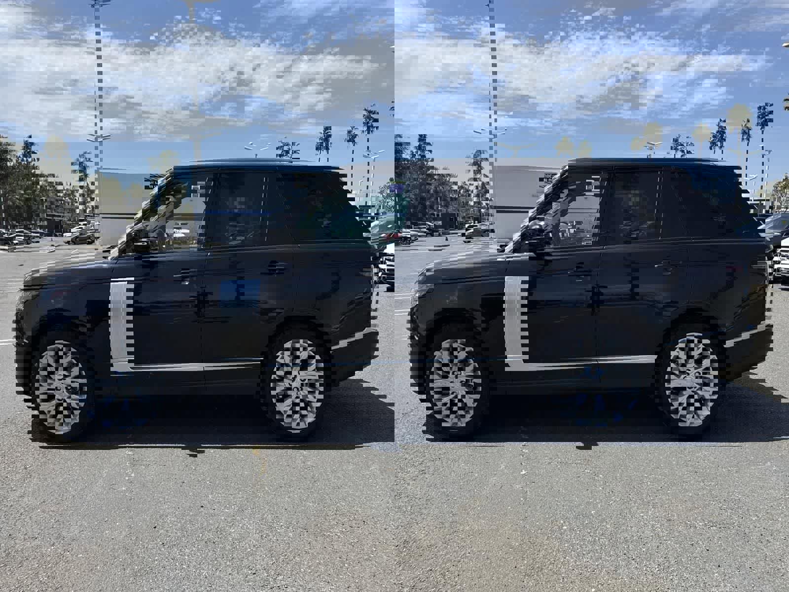 Used 2022 Land Rover Range Rover Westminster Edition image 5