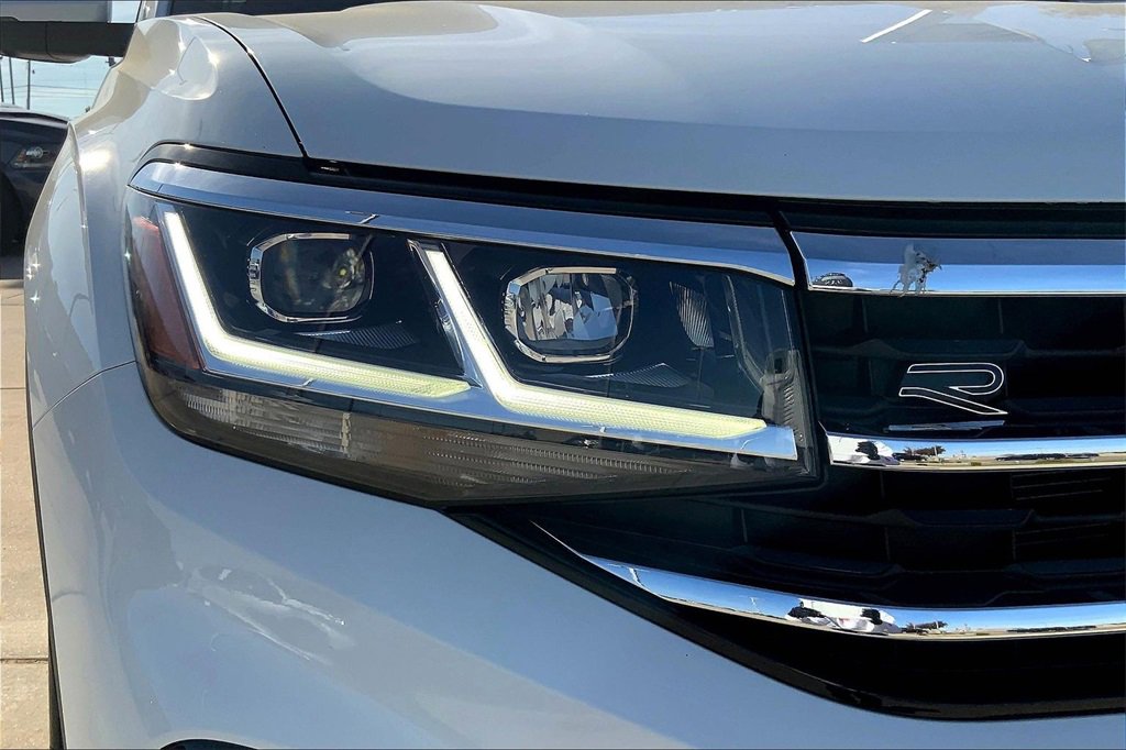 Used 2022 Volkswagen Atlas SEL Premium image 29