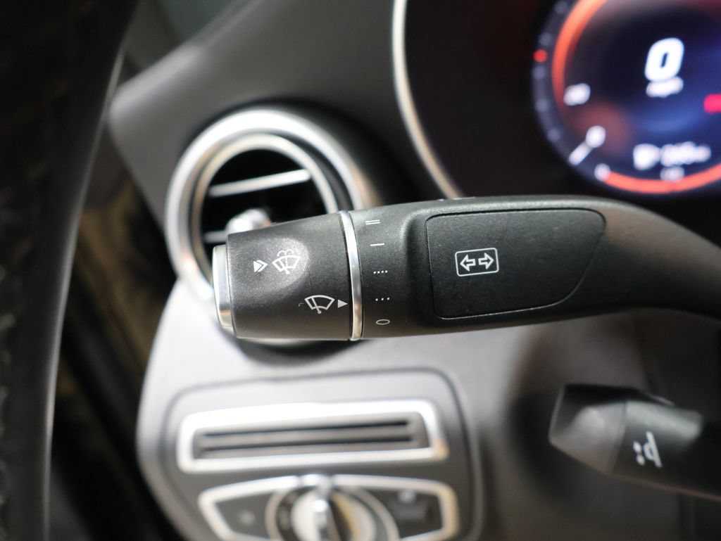 Used 2023 Mercedes-Benz C 300 Coupe image 31