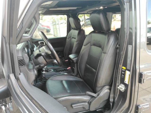 Used 2021 Jeep Wrangler Unlimited Sahara w/ Cold Weather Group AWD/4WD image 6