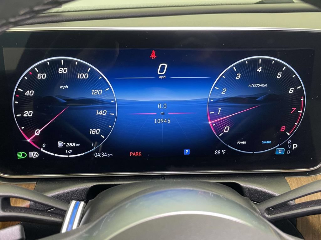 Used 2025 Mercedes-Benz C 300 4MATIC Sedan image 35
