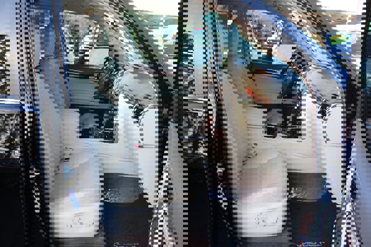 Used 2013 Lexus GX 460 Premium image 23