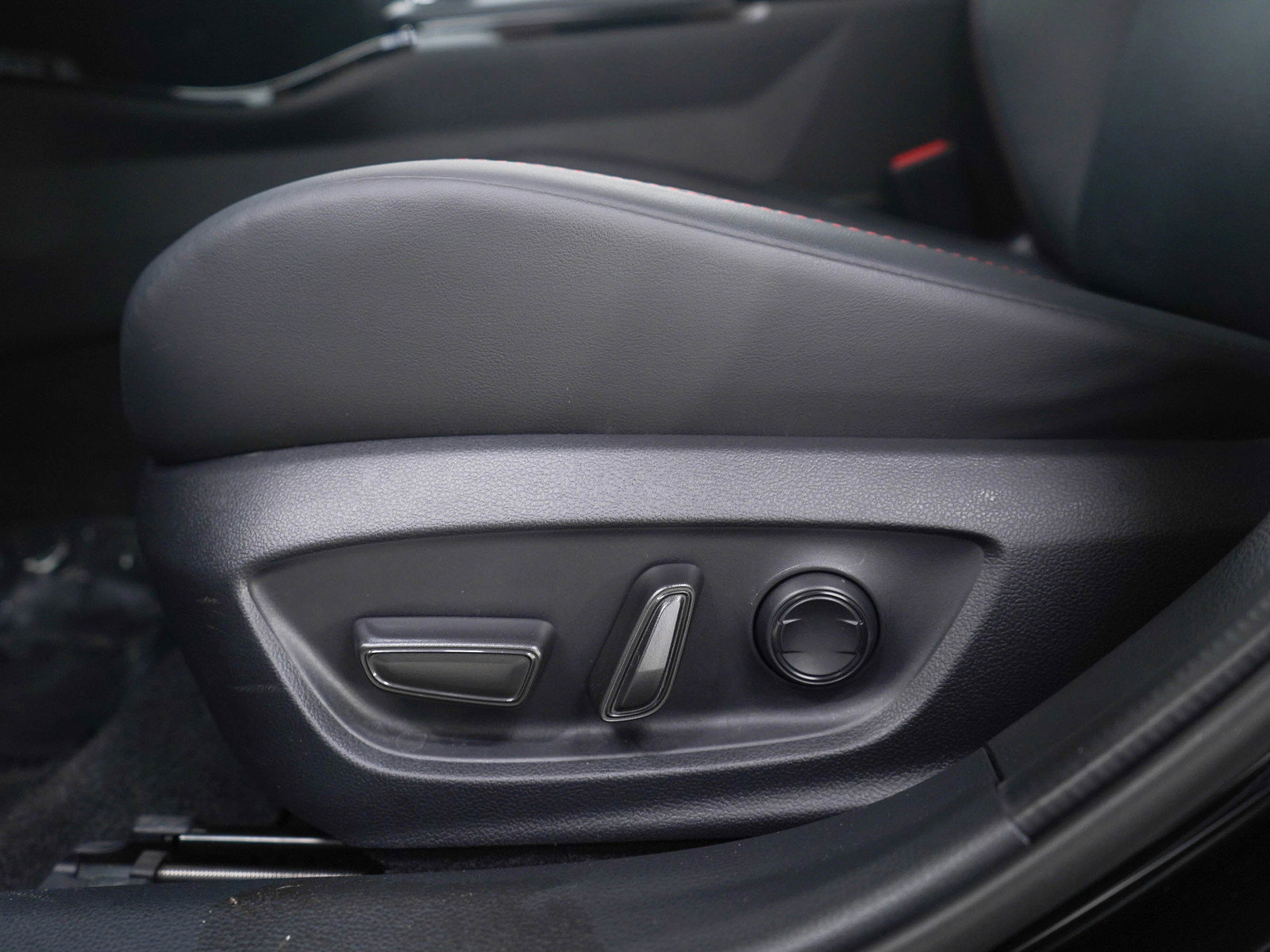 Used 2026 Toyota Prius Plug-In Hybrid w/ Limited Premium Package image 20