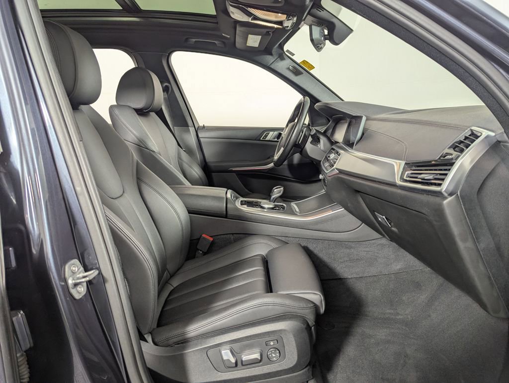 Used 2019 BMW X5 xDrive40i w/ Convenience Package image 37