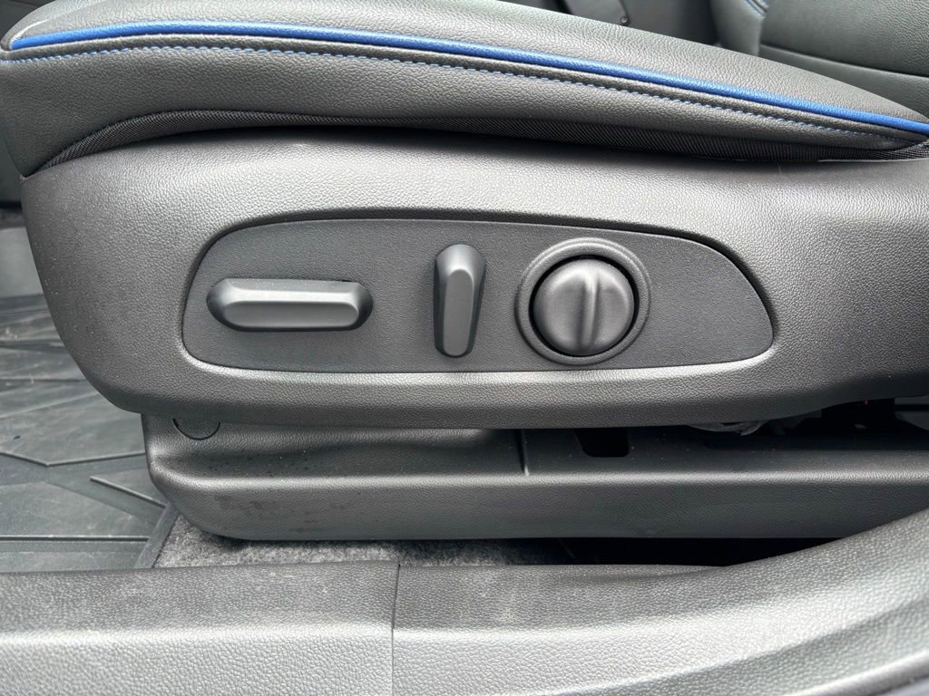 Used 2025 Buick Envista Sport Touring w/ Experience Buick Package FWD image 16