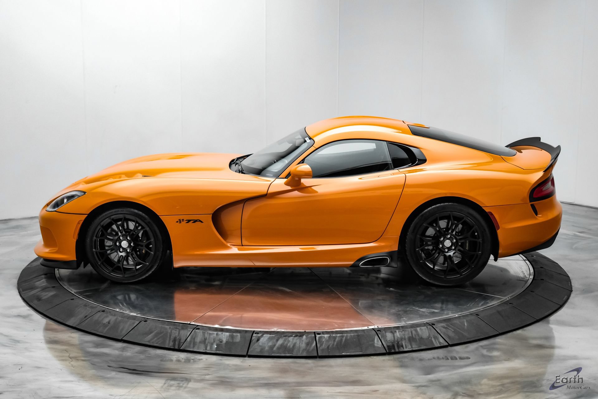 Used 2014 SRT Viper SRT-10 RWD image 7