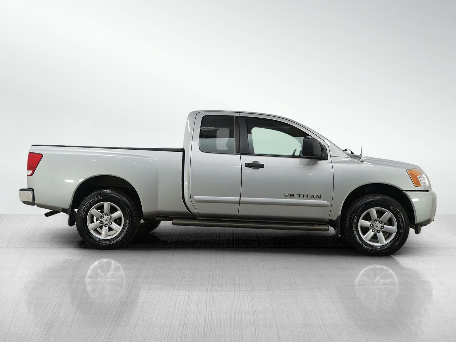 Used 2013 Nissan Titan SV w/ SV Value Truck Pkg image 6