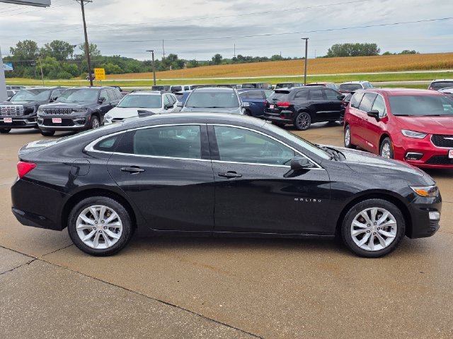 Used 2025 Chevrolet Malibu LT FWD image 9