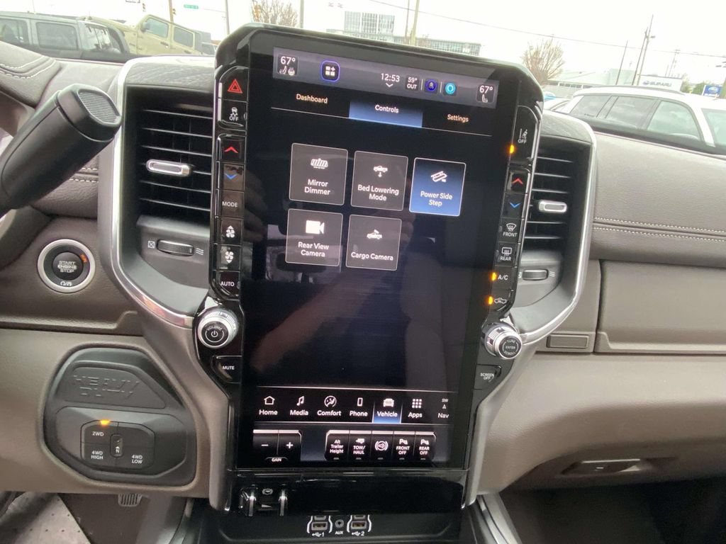 New 2026 RAM 3500 Laramie AWD/4WD image 17