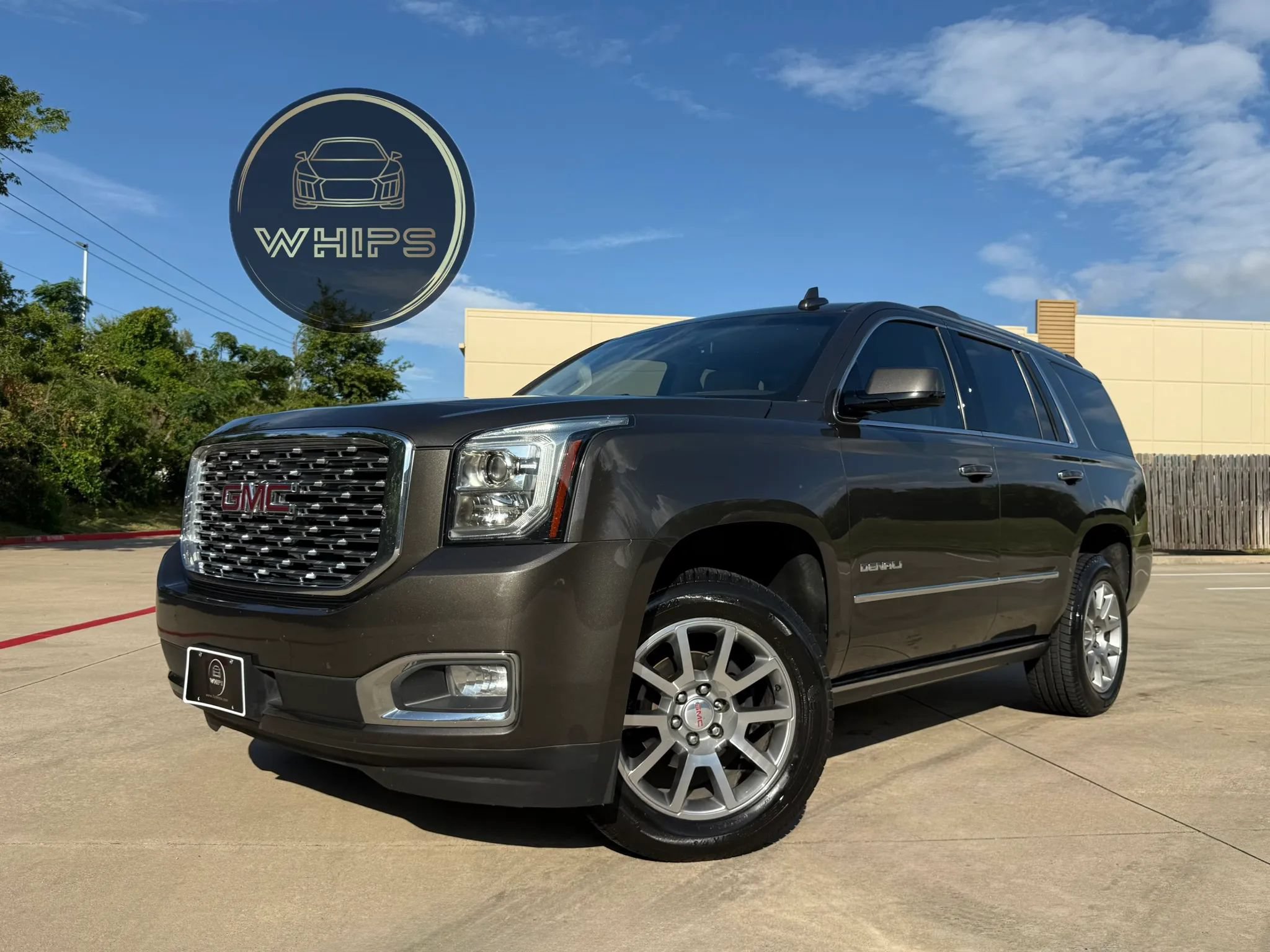 Used 2020 GMC Yukon Denali AWD/4WD image 1