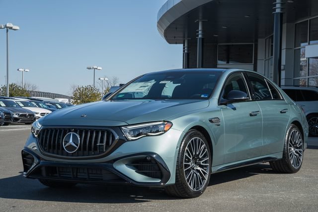 New 2026 Mercedes-Benz E 53 AMG e 4MATIC Sedan image 3