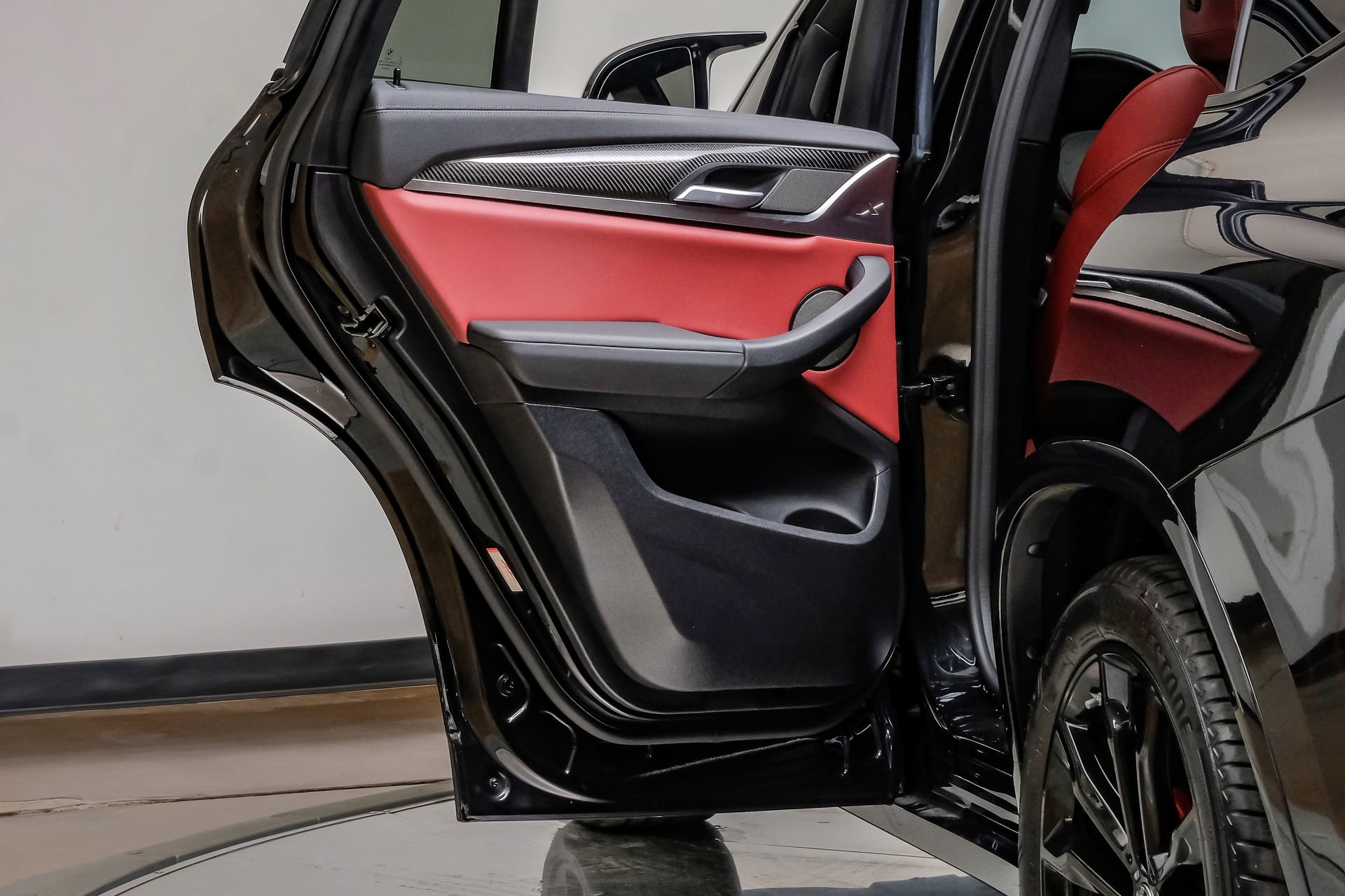 Used 2024 BMW X4 M40i w/ Premium Package image 50