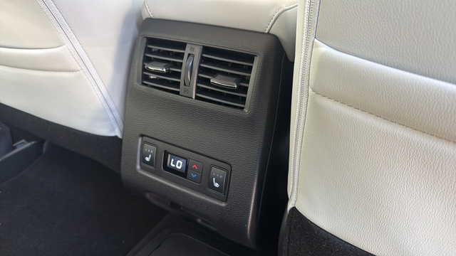 New 2026 Mitsubishi Outlander SEL AWD/4WD image 26