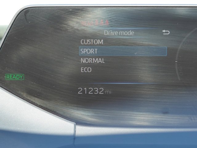 Used 2025 Toyota Prius LE FWD image 34