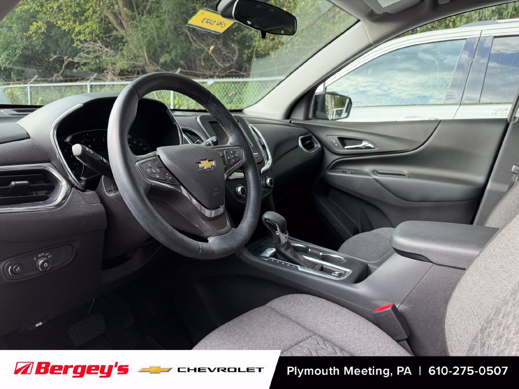 Used 2024 Chevrolet Equinox LT FWD image 3