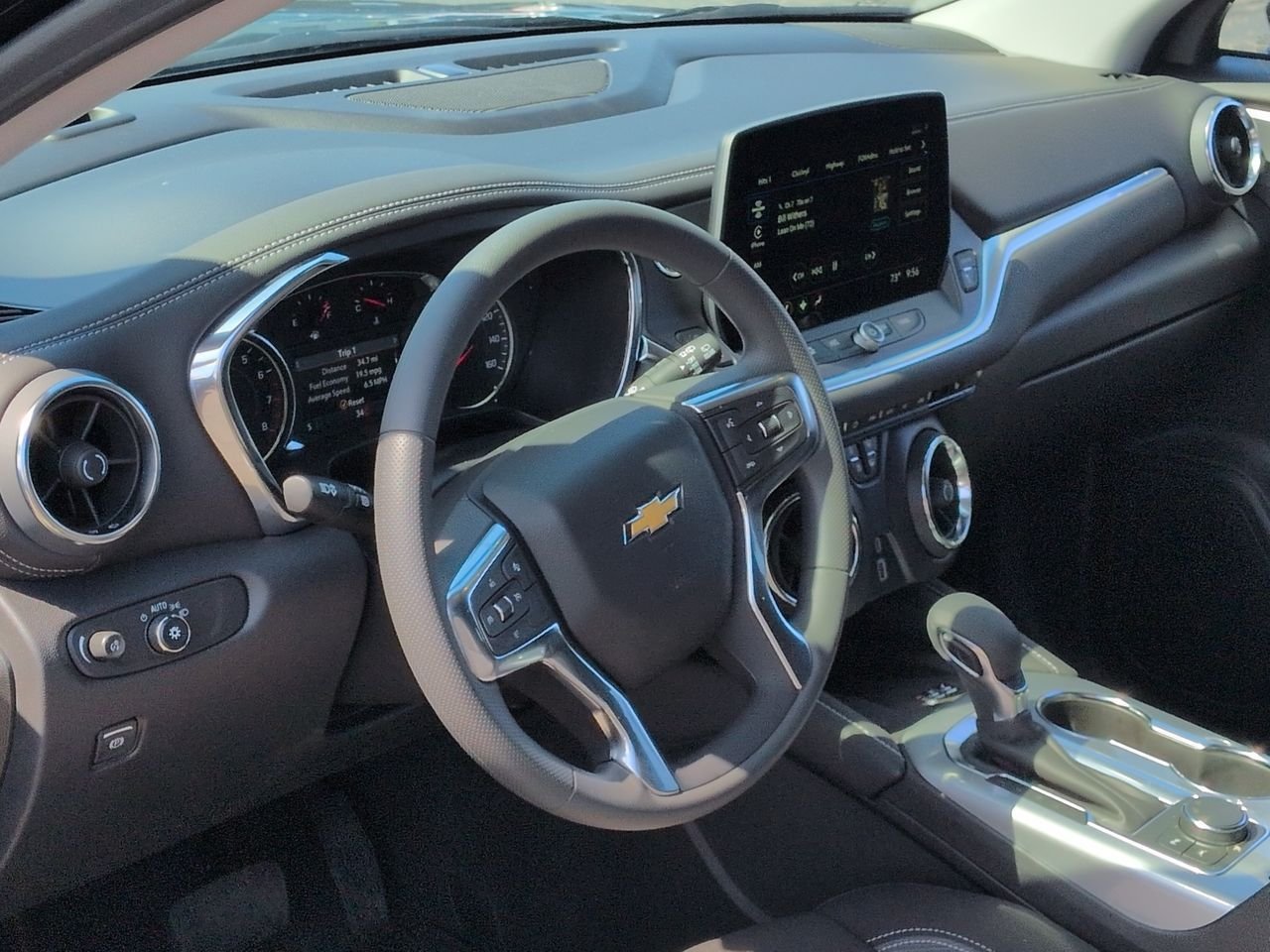New 2026 Chevrolet Blazer LT w/ Convenience Package FWD image 10