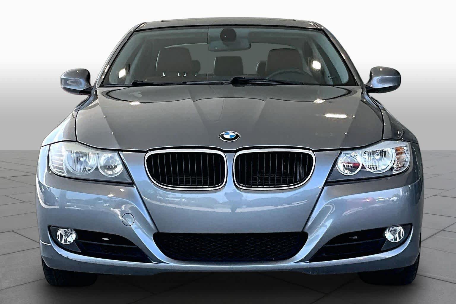 Used 2010 BMW 328i Sedan RWD image 3