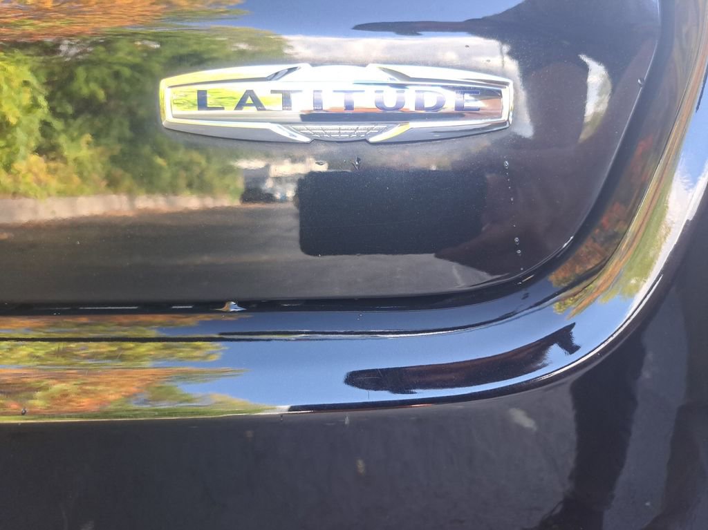 Used 2019 Jeep Compass Latitude image 14