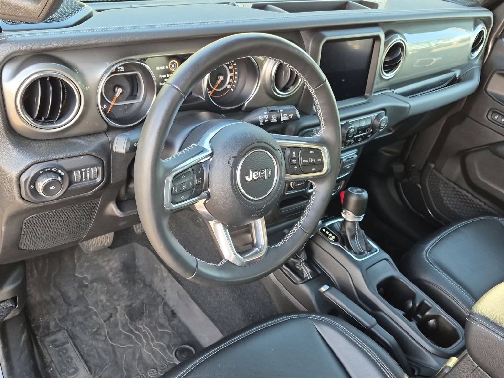 Used 2022 Jeep Wrangler Unlimited Sahara w/ LED Lighting Group AWD/4WD image 12