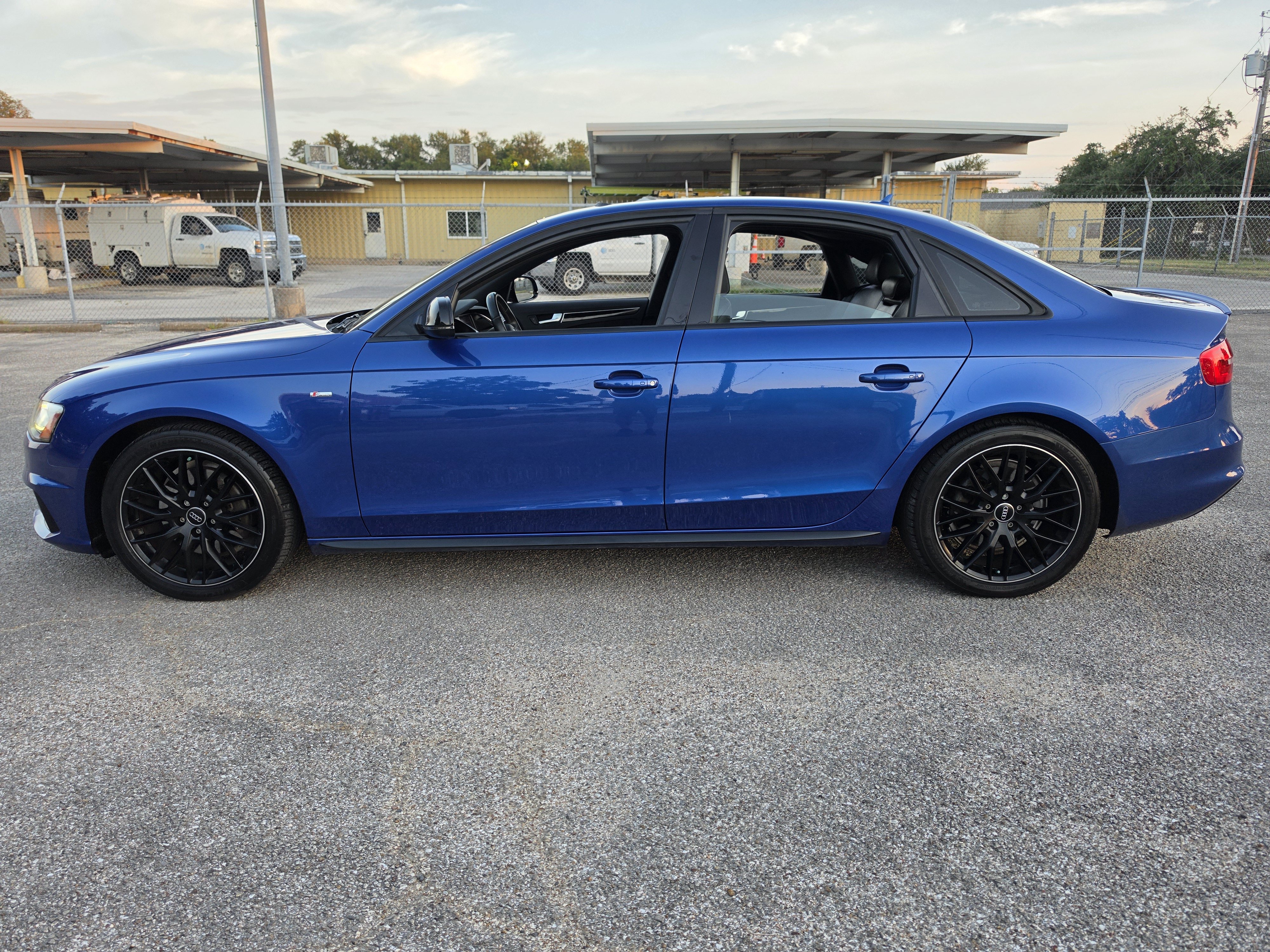 Used 2016 Audi A4 2.0T Premium Plus w/ Technology Package AWD/4WD image 4