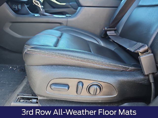 Used 2023 Chevrolet Traverse RS AWD/4WD image 14
