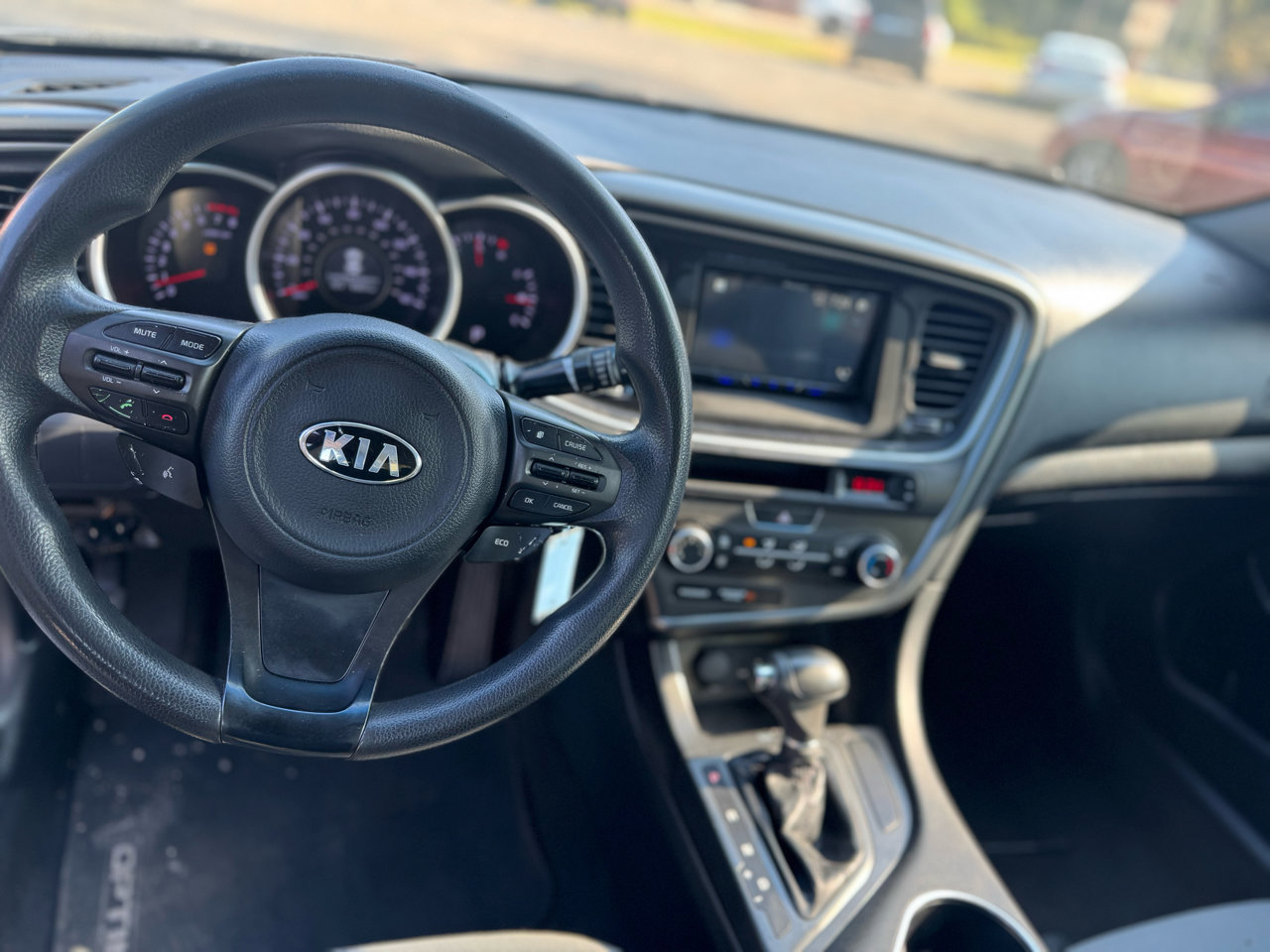 Used 2015 Kia Optima LX image 9