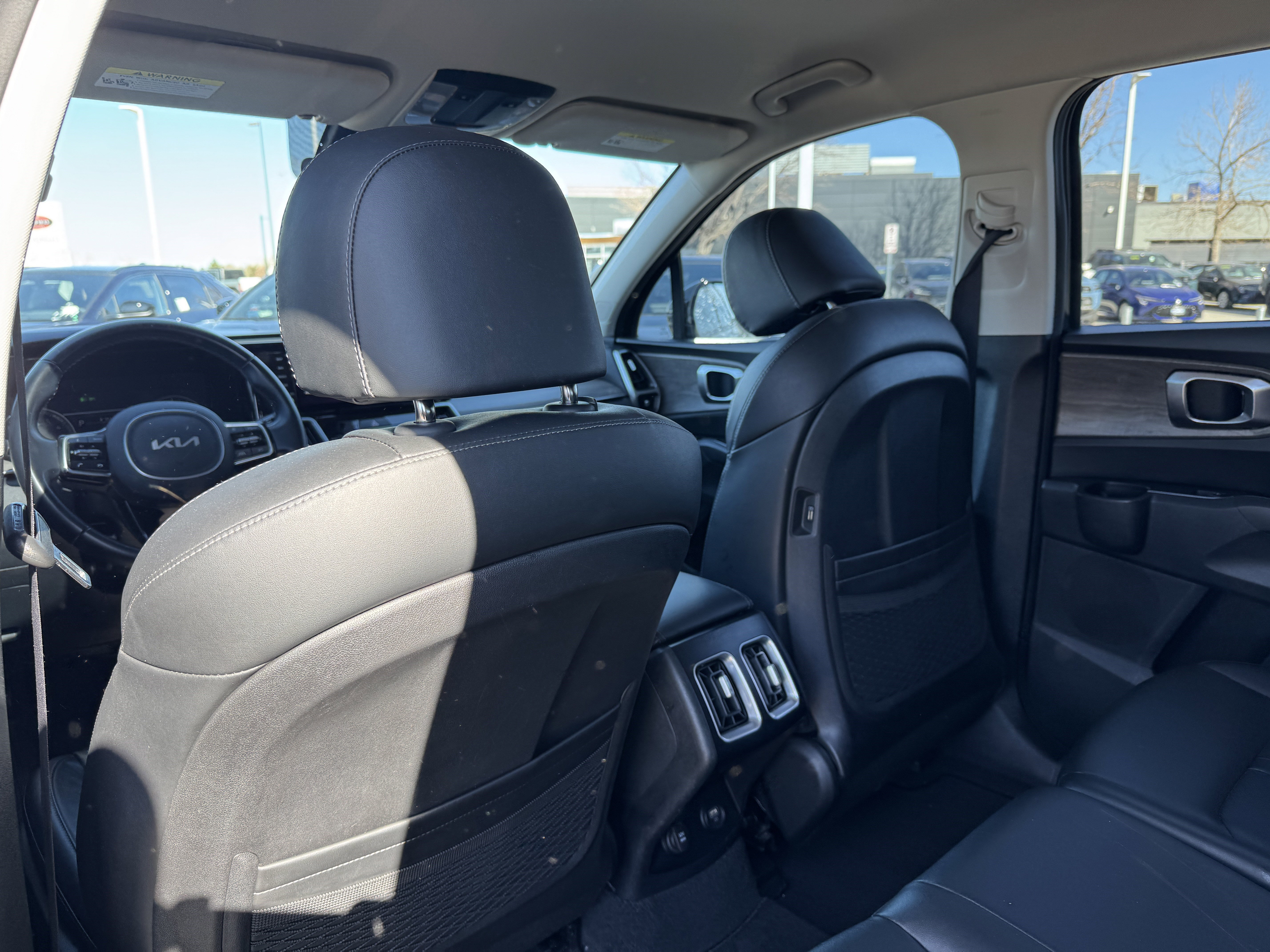 Used 2022 Kia Sorento S image 14