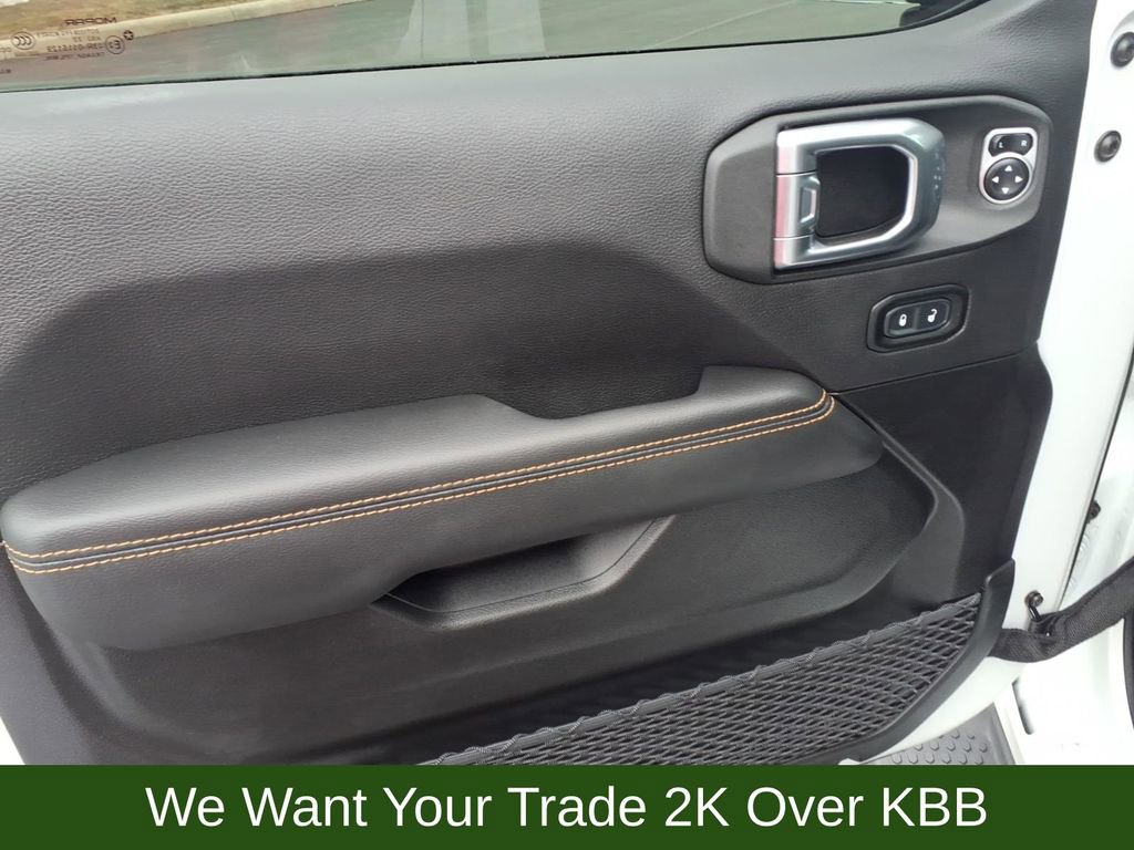 Used 2023 Jeep Wrangler Altitude image 12