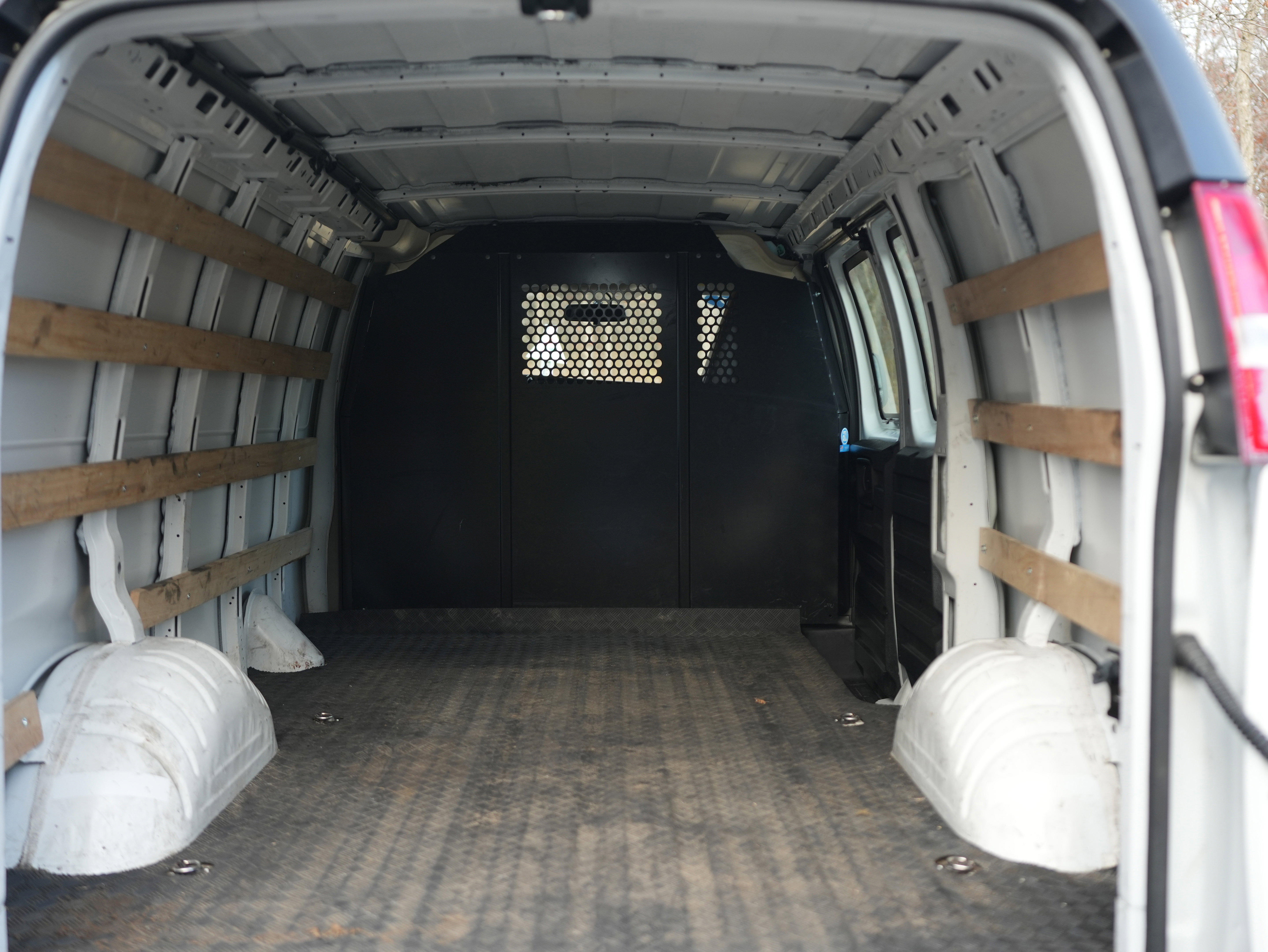 Used 2023 Chevrolet Express 2500 w/ Driver Convenience Package image 10