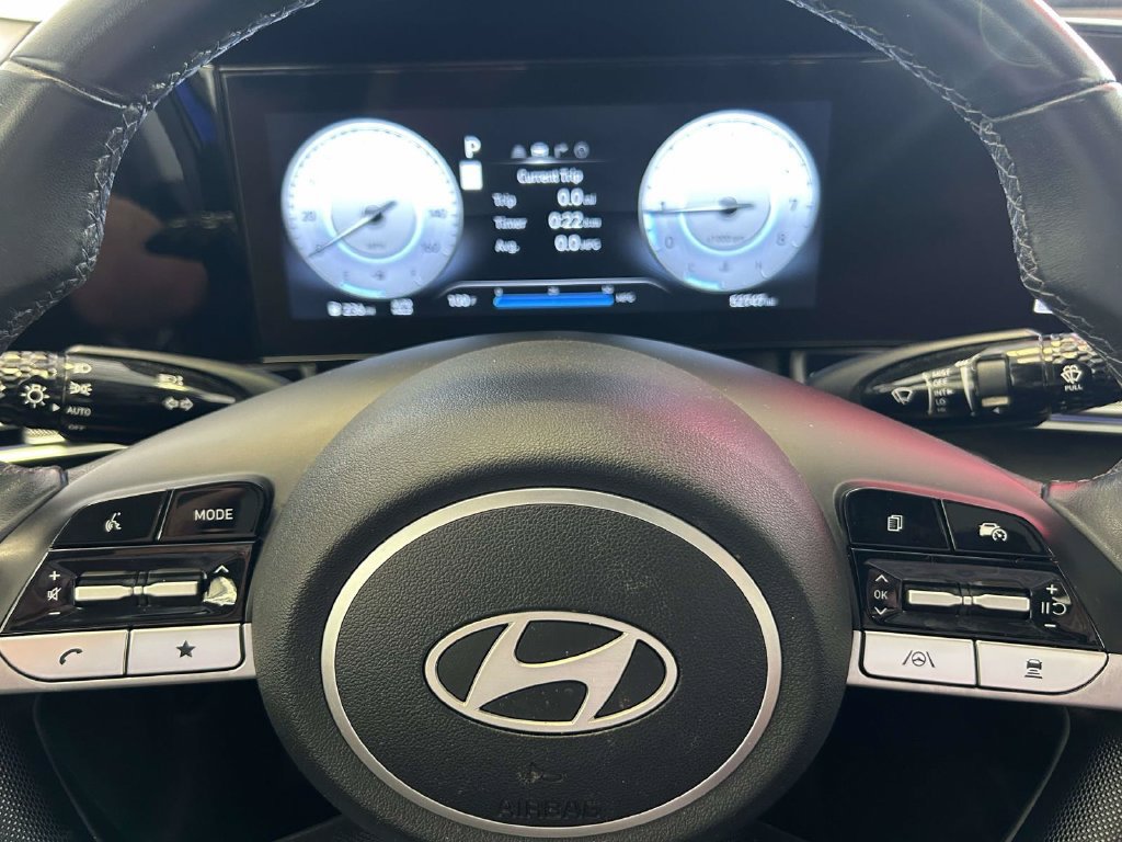 Used 2025 Hyundai Elantra Limited FWD image 29