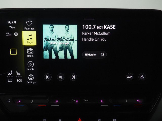 Used 2024 Volkswagen ID.4 S image 28