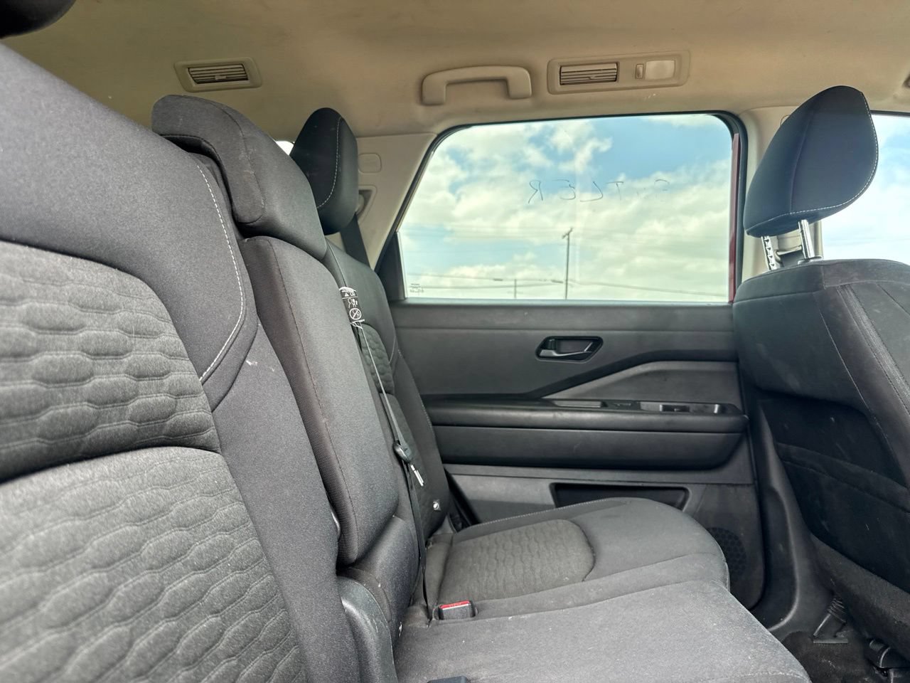 Certified 2023 Nissan Pathfinder SV w/ Lighting Package (N92) FWD image 29
