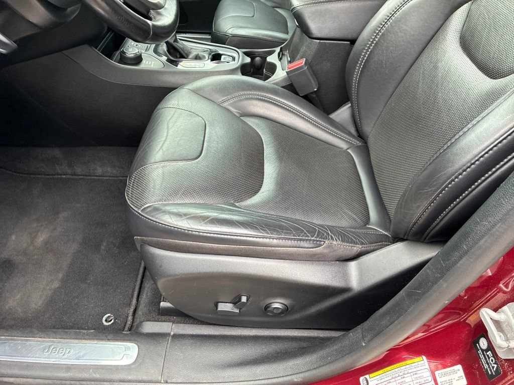 Used 2021 Jeep Cherokee Limited AWD/4WD image 13
