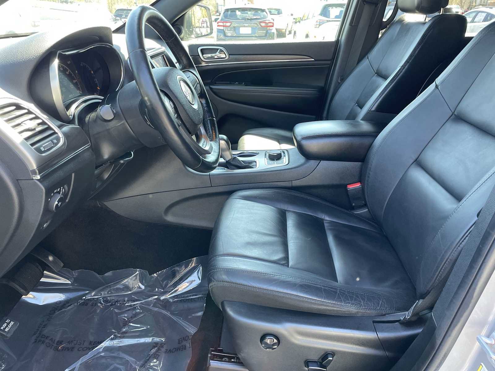 Used 2018 Jeep Grand Cherokee Limited image 10