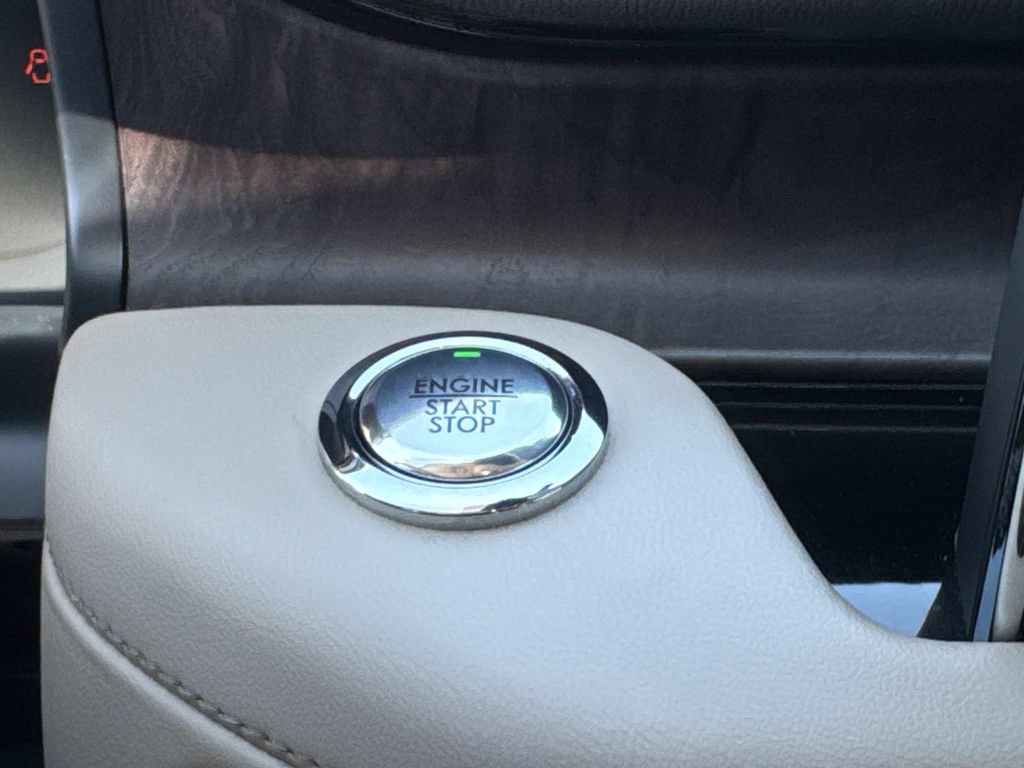 Used 2023 Lincoln Aviator Reserve w/ Equipment Group 201A RWD image 14