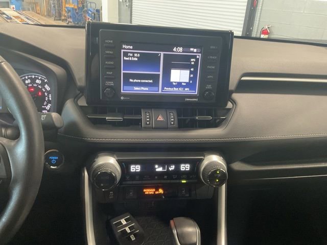 Used 2021 Toyota RAV4 XLE Premium AWD/4WD image 16