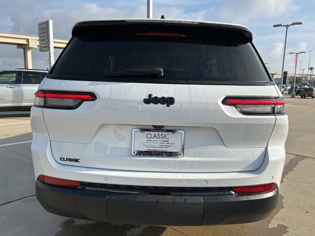 Used 2025 Jeep Grand Cherokee L Altitude image 7