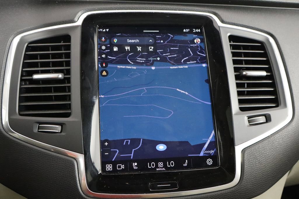 Used 2023 Volvo XC90 B5 Core w/ Protection Package Premier image 34