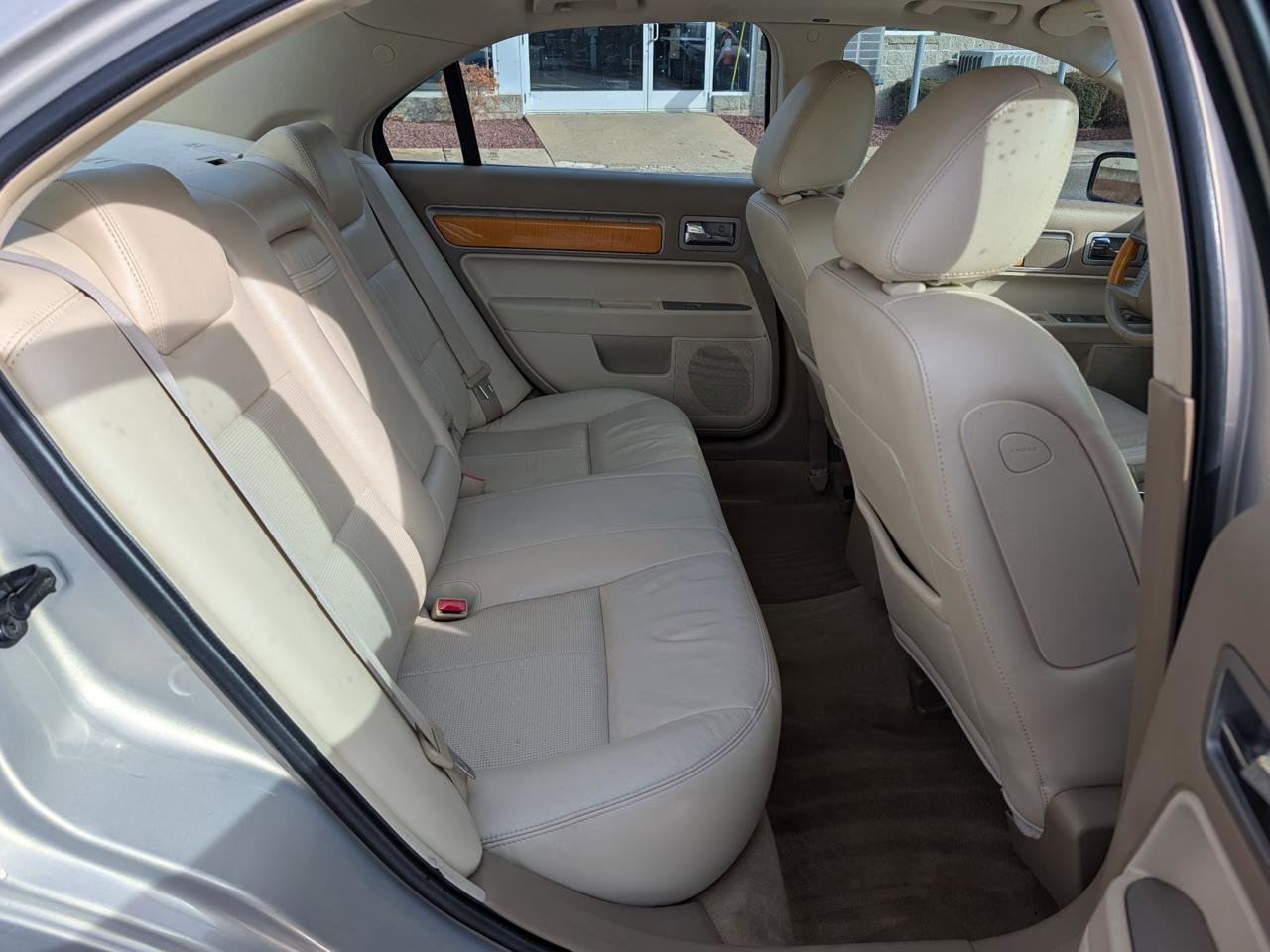 Used 2009 Lincoln MKZ image 18