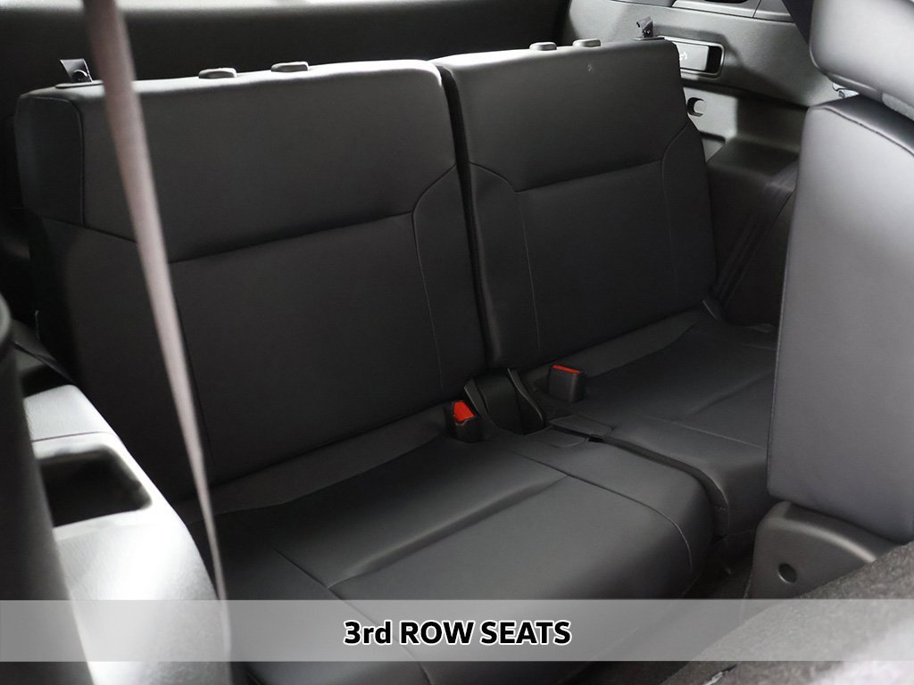 New 2025 Mitsubishi Outlander SE image 9