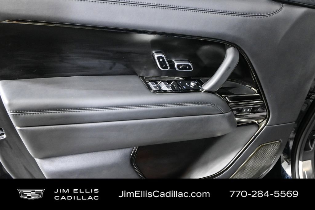 Used 2023 Land Rover Range Rover SV image 6