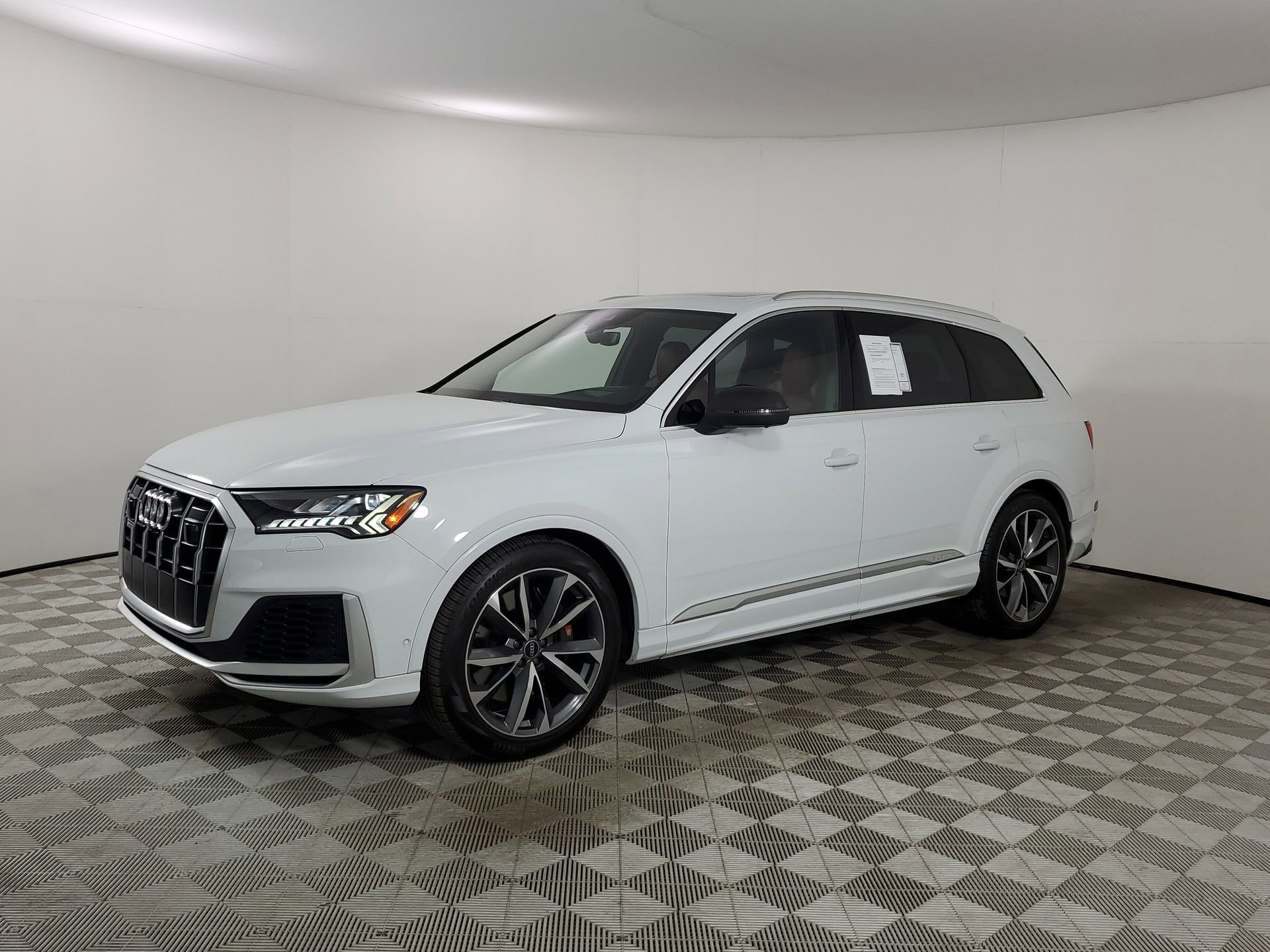 Certified 2022 Audi SQ7 Prestige w/ Prestige Package image 5