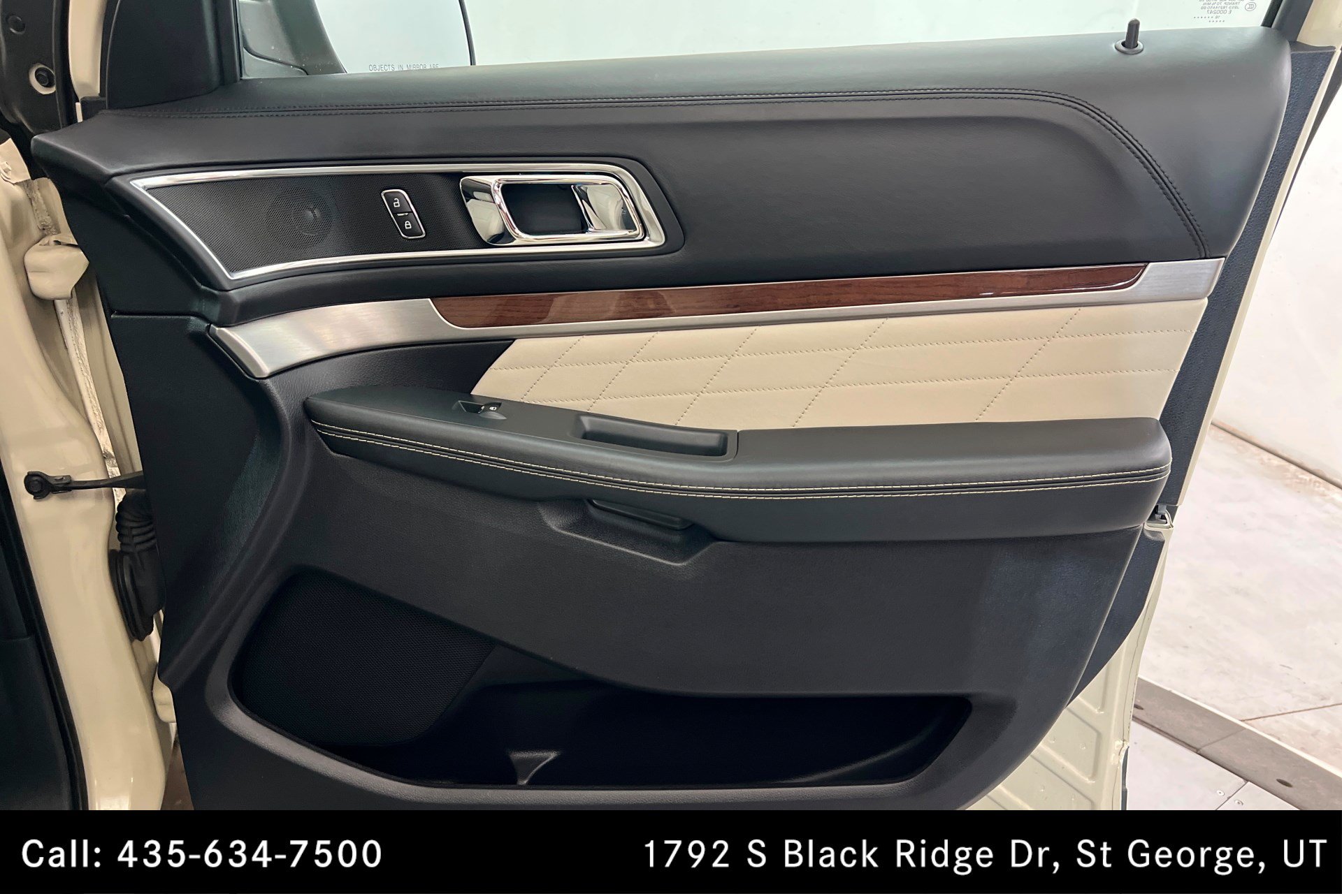 Used 2018 Ford Explorer Platinum AWD/4WD image 23