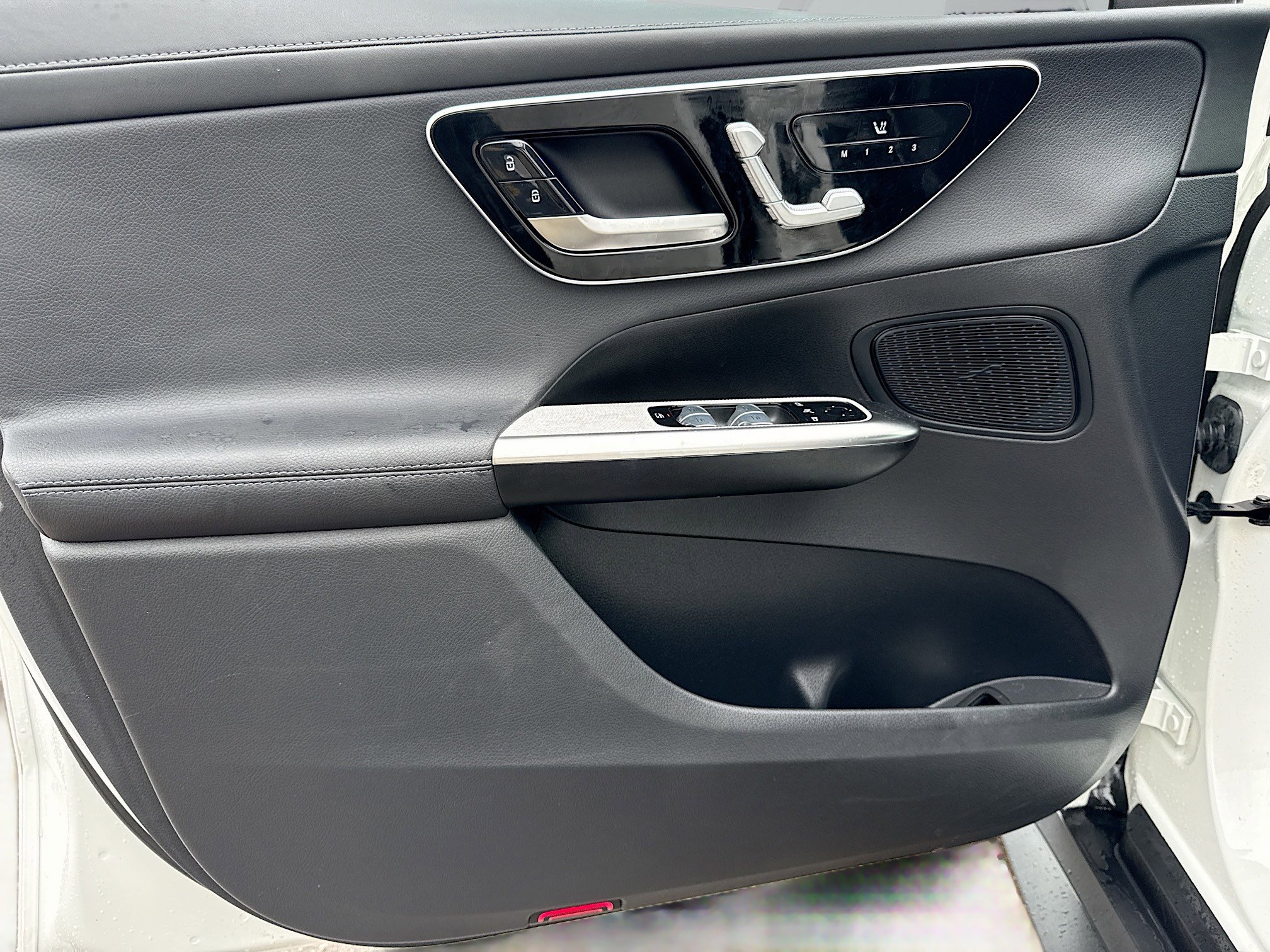 Used 2024 Mercedes-Benz GLC 300 4MATIC image 21