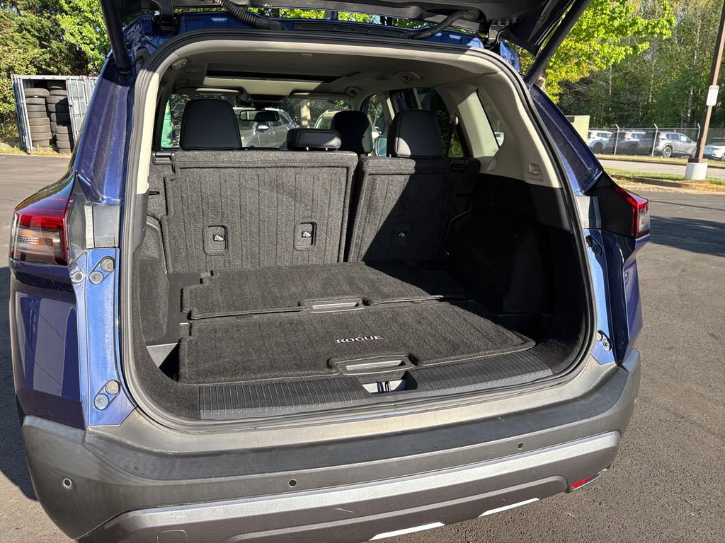 Used 2023 Nissan Rogue SL w/ SL Premium Package image 25