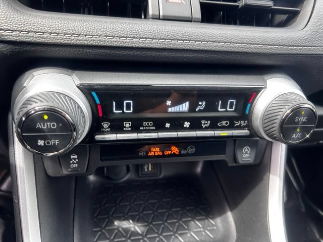 Used 2025 Toyota RAV4 XLE AWD/4WD image 27