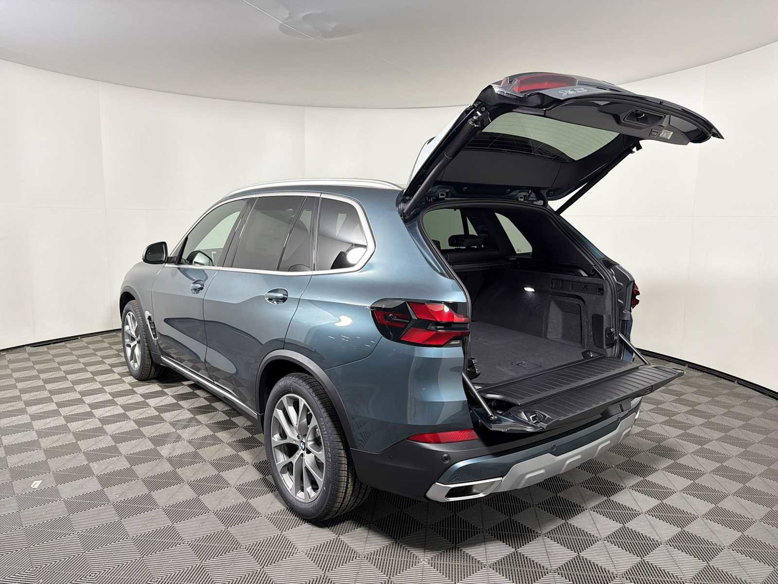 New 2026 BMW X5 xDrive40i w/ Premium Package image 20
